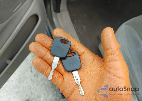 2001 Ford Expedition Xlt z USA, uszkodzony, nr VIN 1FMRU15W11LA67135